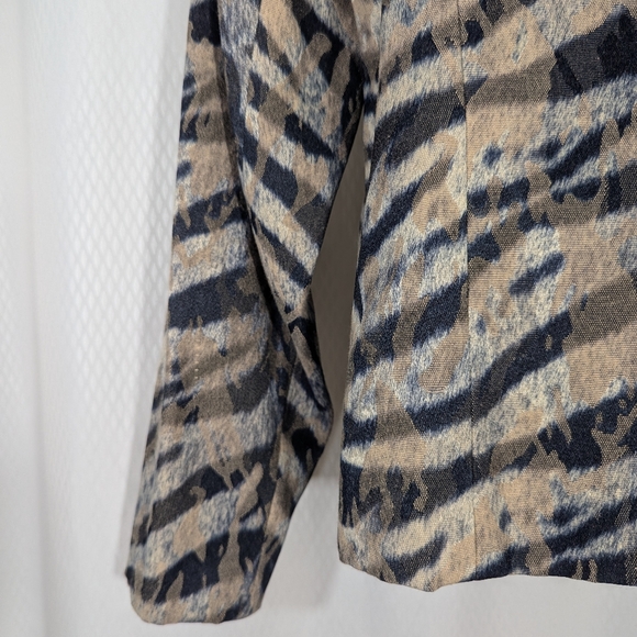 Giancarlo Ferrari Petite Women's Zip-Front Abstract Animal Print Jacket,Multi, 8 - Picture 7 of 13